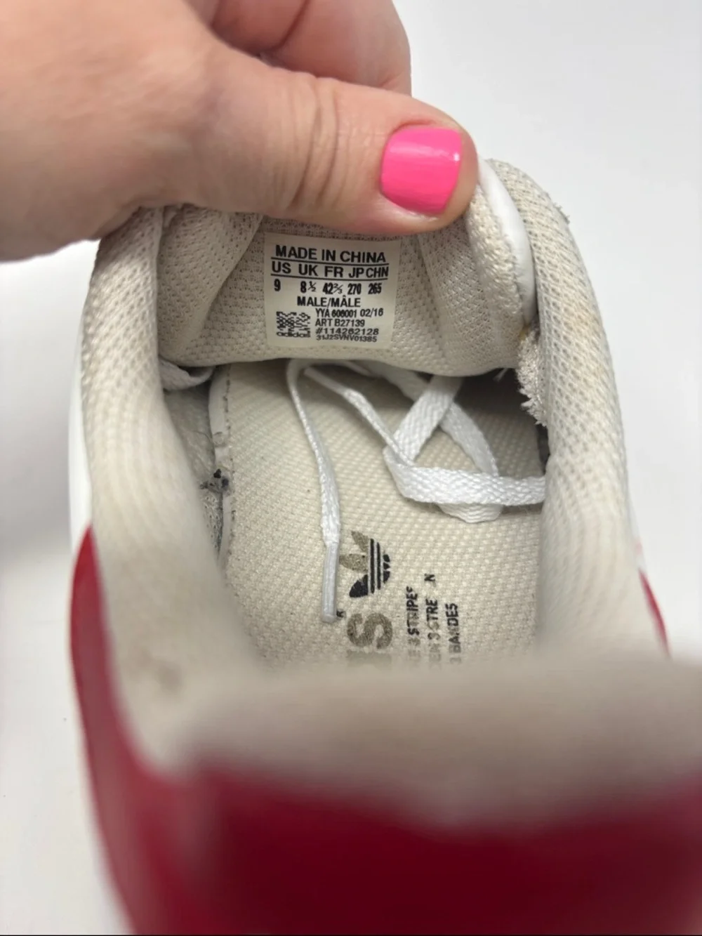 Adidas | 9 superstar Classic White Sneakers with Red Stripes